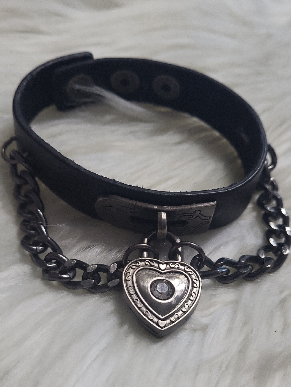 Yik FungBlack Bracelet with Heart Lock Charm